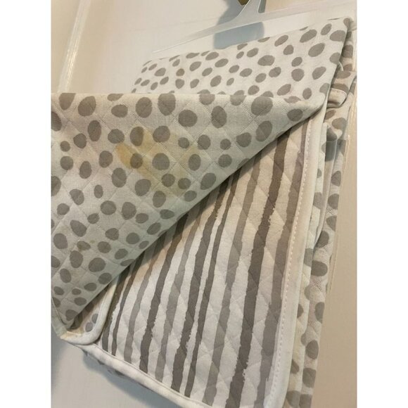 White & Gray Patterned Baby Blanket - Picture 3 of 7